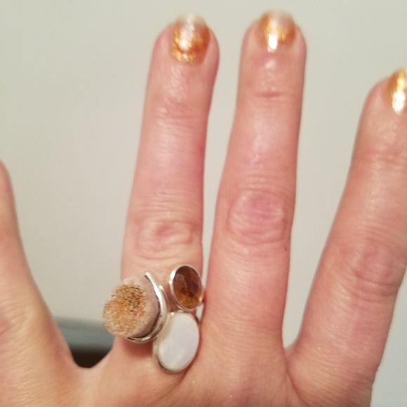 Jewelry - Picture 2 of 8